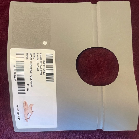 Balenciaga Thong Sandals in Beige - Picture 11 of 16